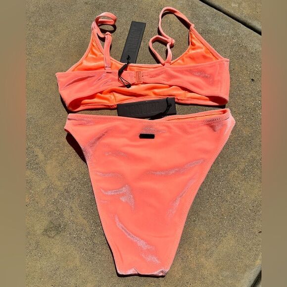 TRIANGL CORAL VELVET HIGH WAIST NO BAG NEW WITH TAGS - Picture 4 of 8